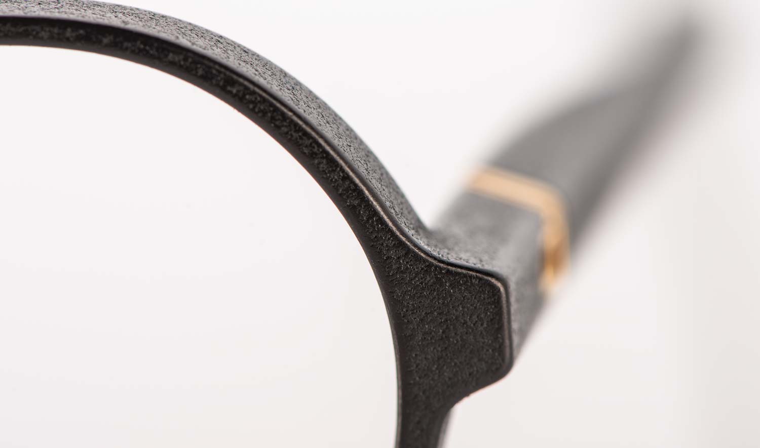 Voyou – schwarze 3D gedruckte Brille mit rosegoldenem Gelenk - KITSCHENBERG Brillen