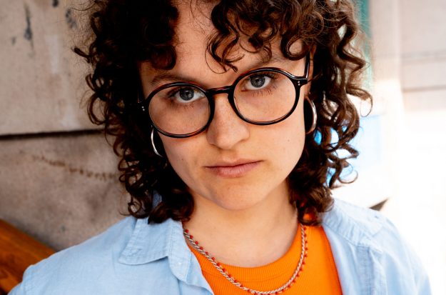 Julius Tart – Higgins – Demi Amber – große Pantobrille aus braunem Acetat – handgenietet – made in Japan – KITSCHENBERG Brillen