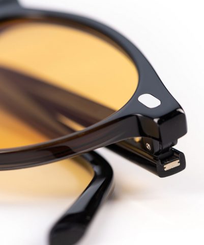 Lazare Studio - Muir – originale Retro Vintage Sonnenbrille – schwarzer Kunststoff – gelbe runde Gläser – Panto – KITSCHENBERG Brillen