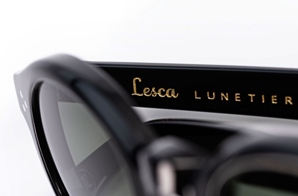 Lesca – la Corb`s – schwarze Acetat Sonnenbrille – Detail Bügel – Vintage – Original Retro Design - KITSCHENBERG Brillen