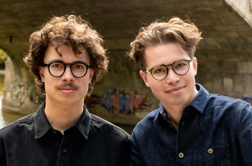 Brillen von ALF 23-22 und Oliver Peoples O-Malley – beides klassische Pantobrillen aus Acetat – Kitschenberg
