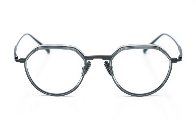 Titan Kronenpanto Brille - Lunetta Bada aus Japan – Model 6701 – Schwarzes Metall - transparent graues Acetat - Kitschenberg