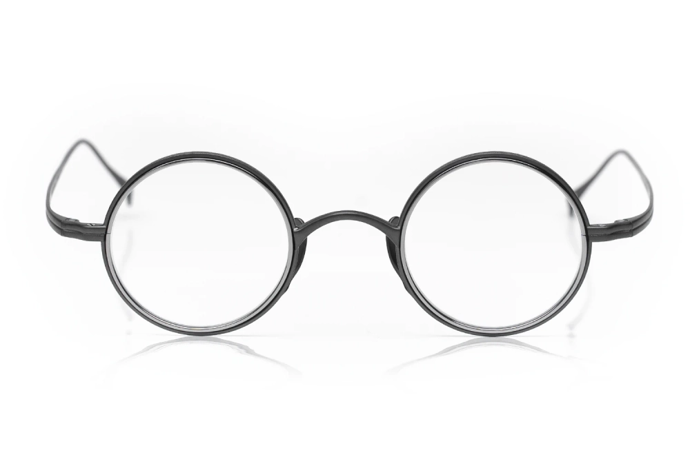 Titanbrille Model 123 von Kamemannen in MGR Mattgrau – kleine ovale Form – in Japan produziert – Kitschenberg