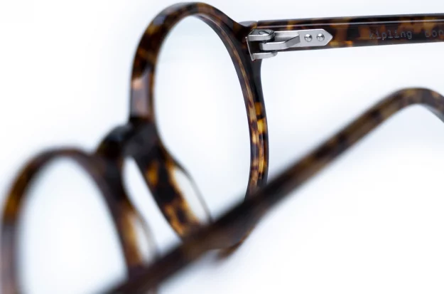 Lazare Studio Model Kipling – ovale Acetatbrille in gesprenkeltem braun – produziert in Frankreich - Kitschenberg