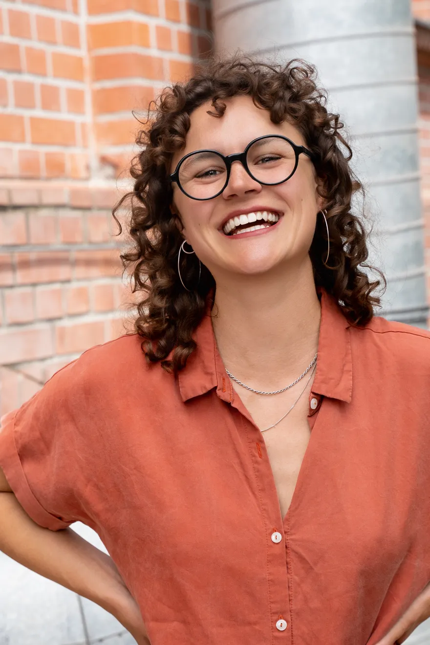 Brille von Lazare Studio Modell Tebet – rund aus Acetat in back in Black – Kitschenberg