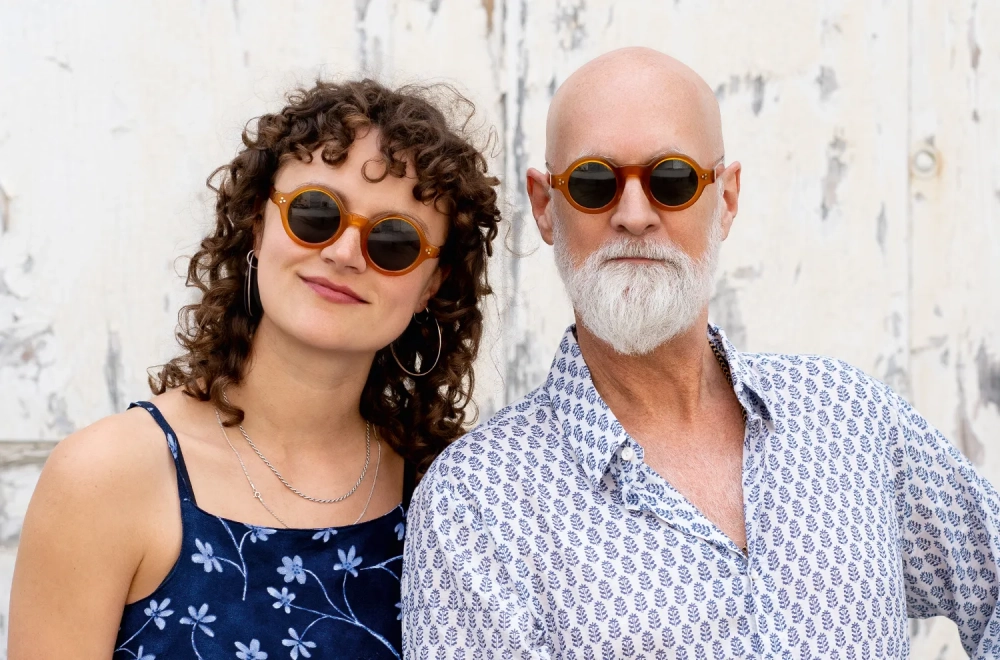 Lesca Sonnenbrillen – Modelle Saga und Tabu in Miele – beide runde vintage style Acetatbrillen – made in France - Kitschenberg