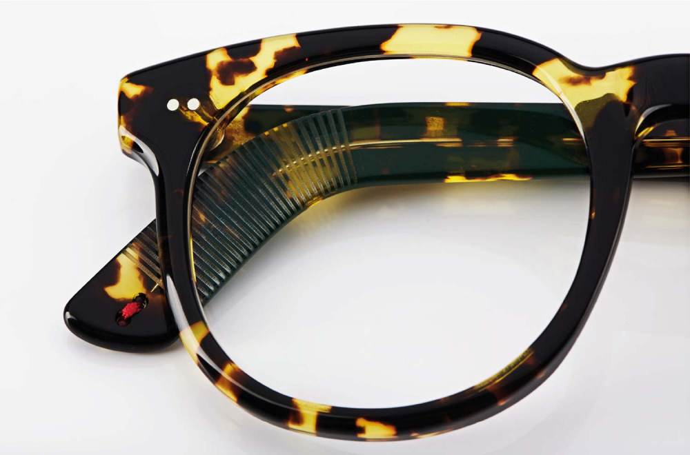 Alf – Atelier de Lunetterie Francais – Dicke Panto Brille im Vintage retro Stil – Der rote Faden im Bügel als Designelement und Markenzeichen - KITSCHENBERG Brillen